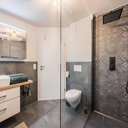 In Hoetting Near Nordkette *