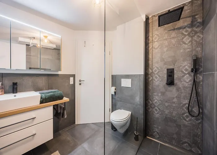 In Hoetting Near Nordkette *